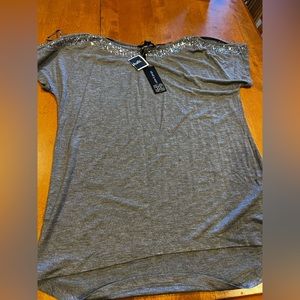 Woman’s Shirt with detailed sleeves